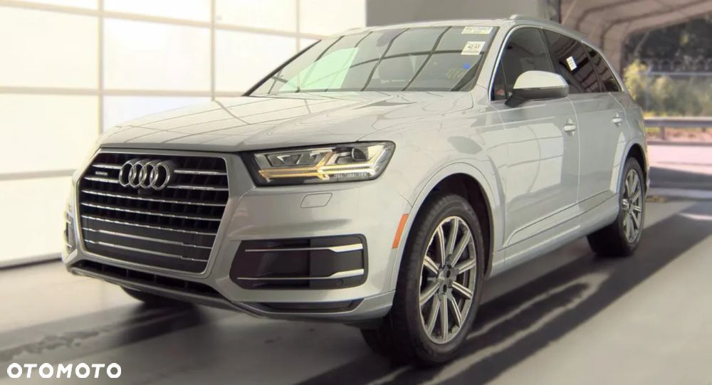 Audi Q7 - 1