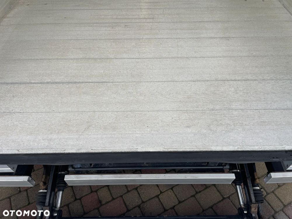 Iveco Daily 3,0 Izoterma Winda - 9