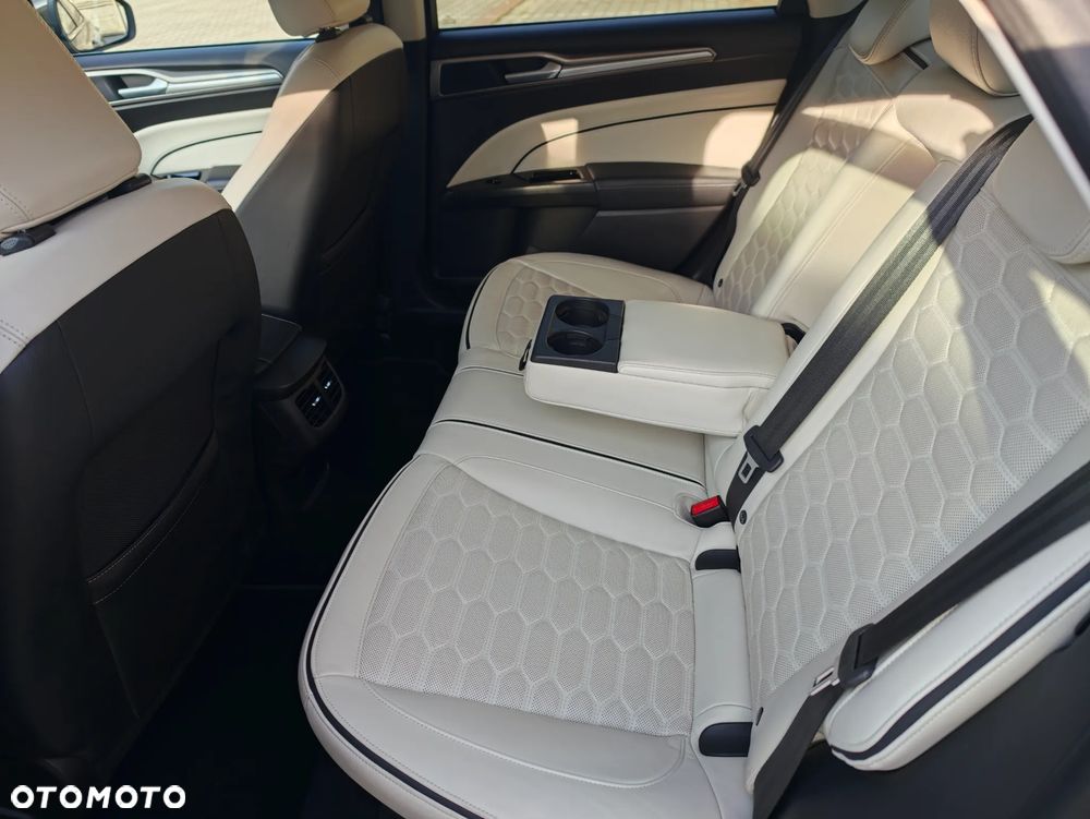 Ford Mondeo - 14