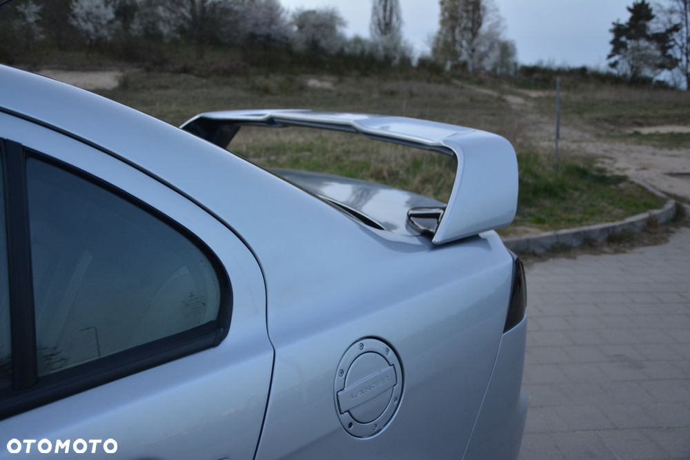 Mitsubishi Lancer - 2