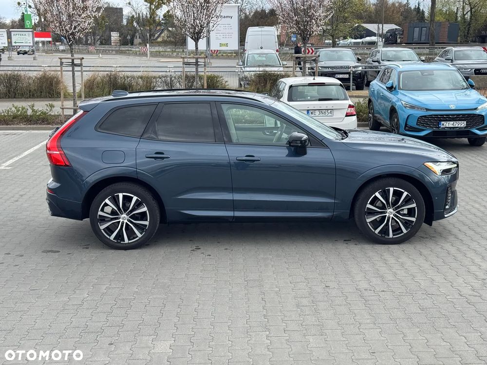 Volvo XC 60 B5 D AWD Plus Dark - 12