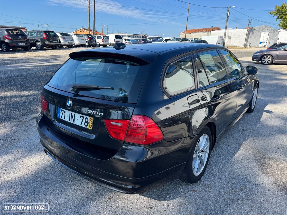 BMW 318 d Dynamic - 3