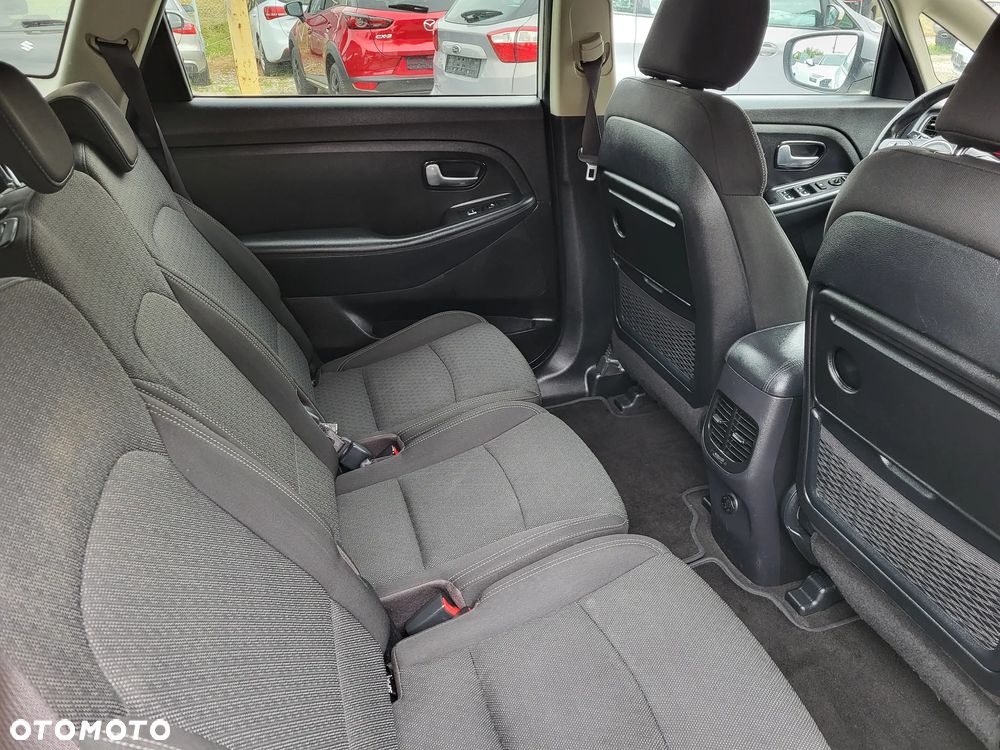 Kia Carens 1.6 GDI UEFA EURO 2016 - 24
