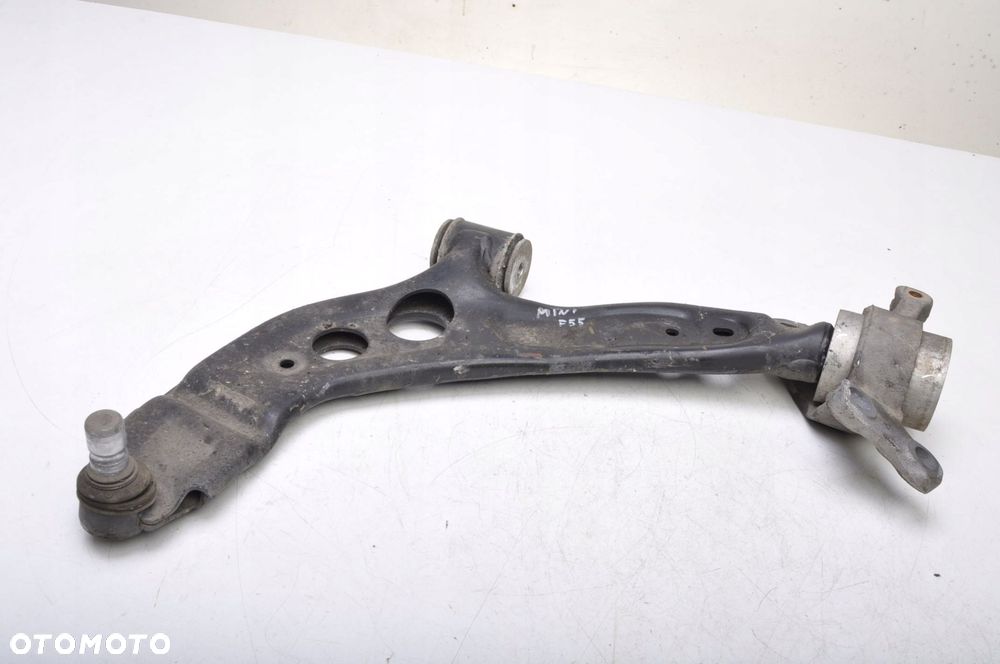 MINI F55 WAHACZ LEWY PRZÓD - 5