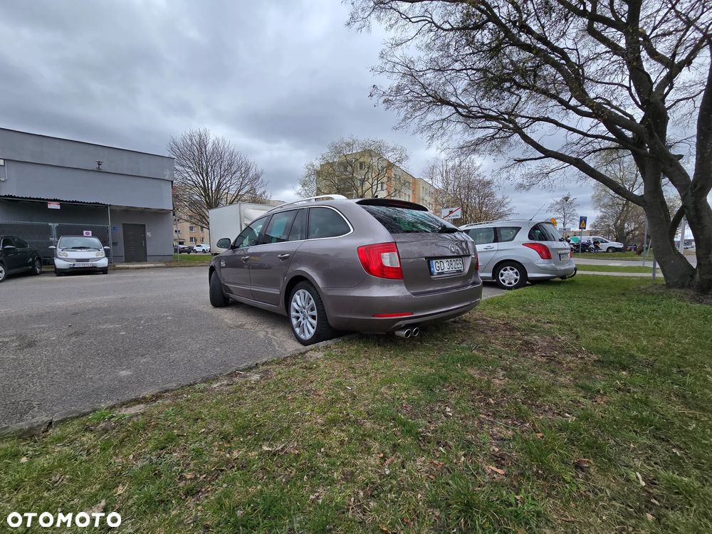 Skoda Superb 1.8 TSI Elegance DSG - 4