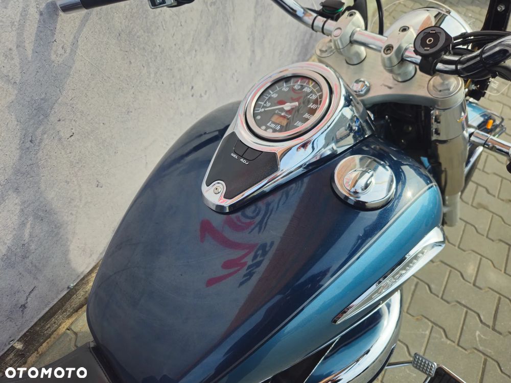 Suzuki VL 800 Volusia - 18