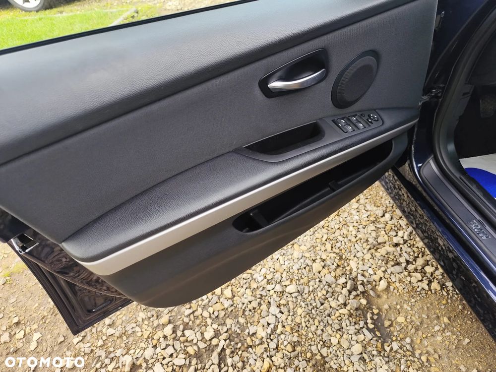 BMW Seria 3 320d DPF - 14