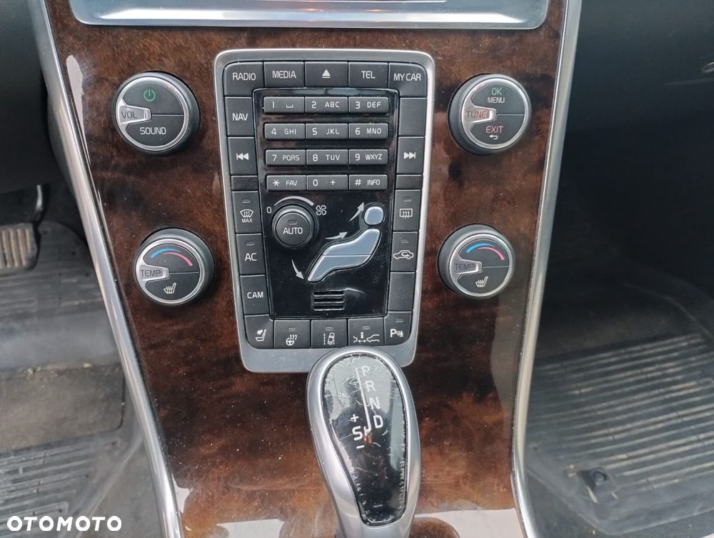 Volvo XC 60 T6 AWD Summum - 27