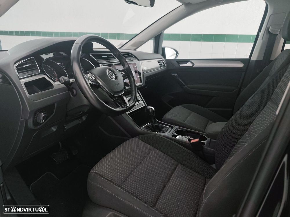 VW Touran 2.0 TDI Confortline DSG - 8