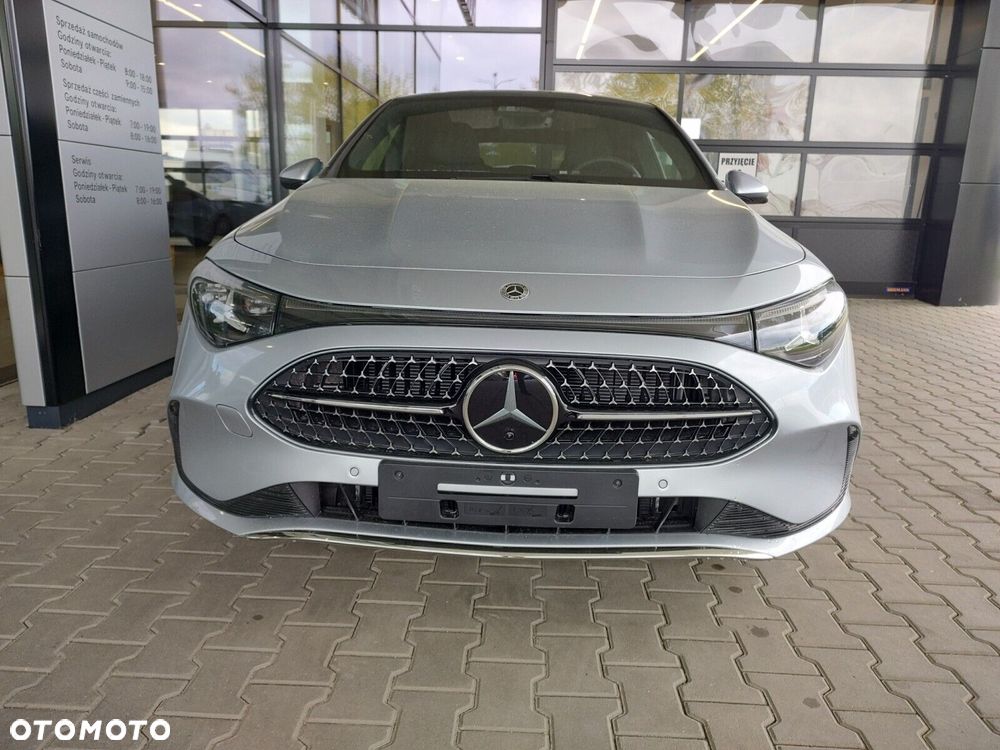 Mercedes-Benz CLA - 2