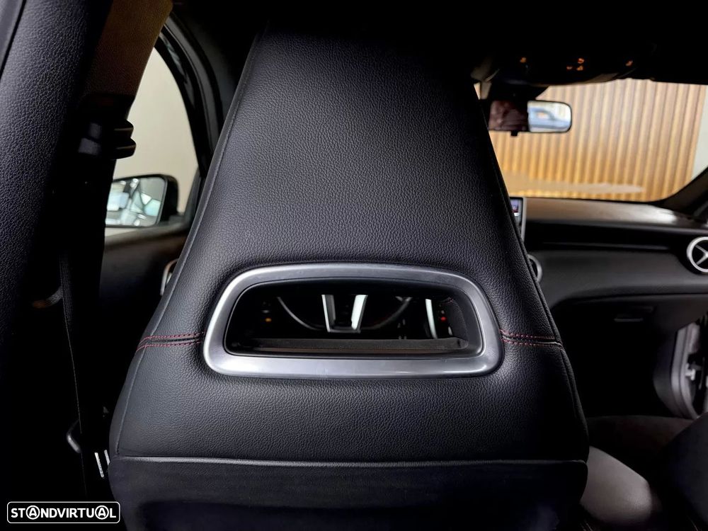 Mercedes-Benz A 180 d AMG Line - 35