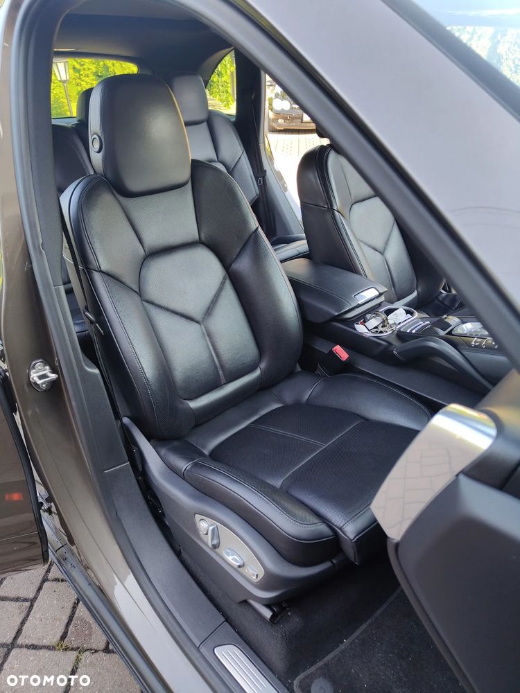 Porsche Cayenne Platinum Edition - 20