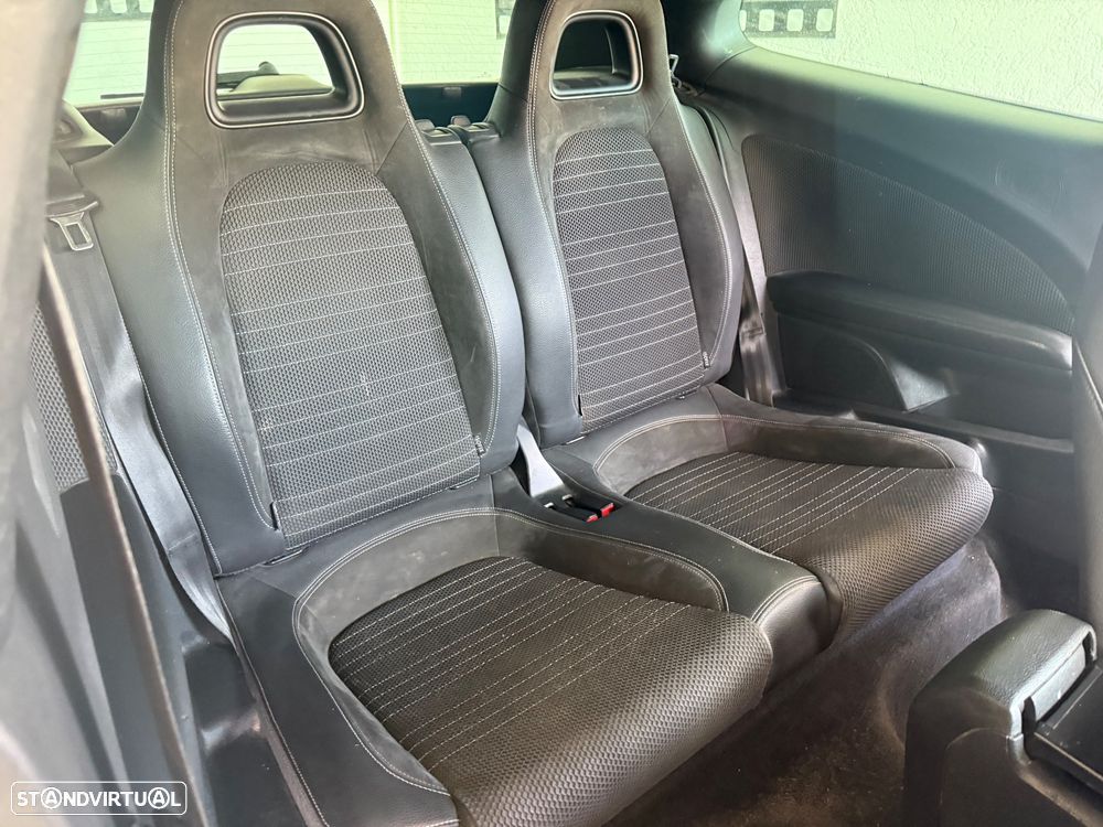 VW Scirocco 2.0 TDI Sport - 13