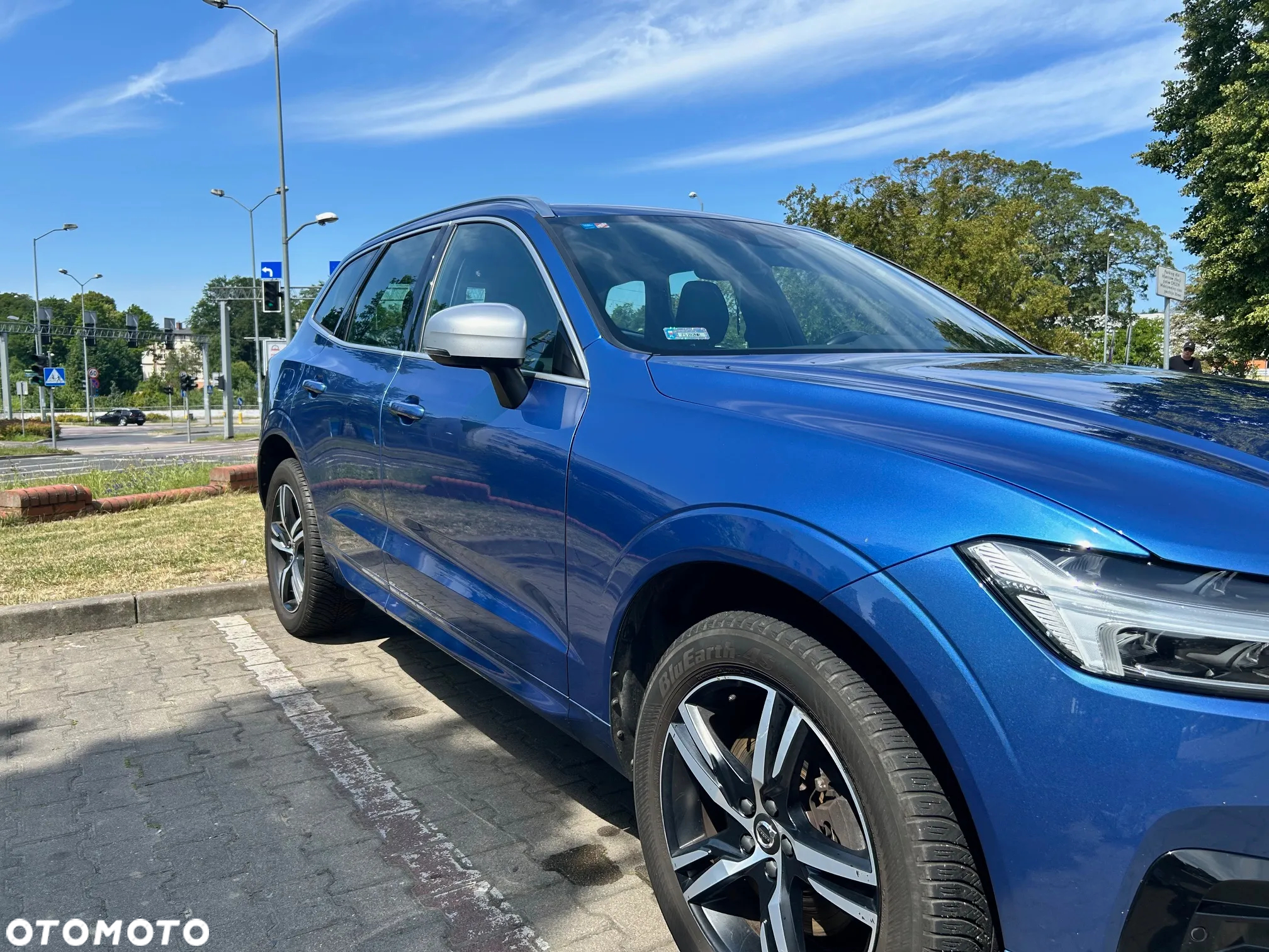Volvo XC 60 D3 Drive-E R-Design Momentum - 3