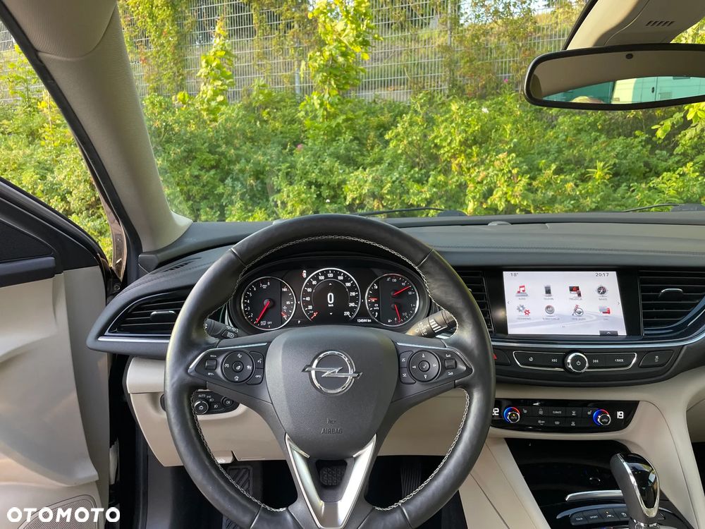 Opel Insignia 2.0 T 4x4 GSi S&S - 12