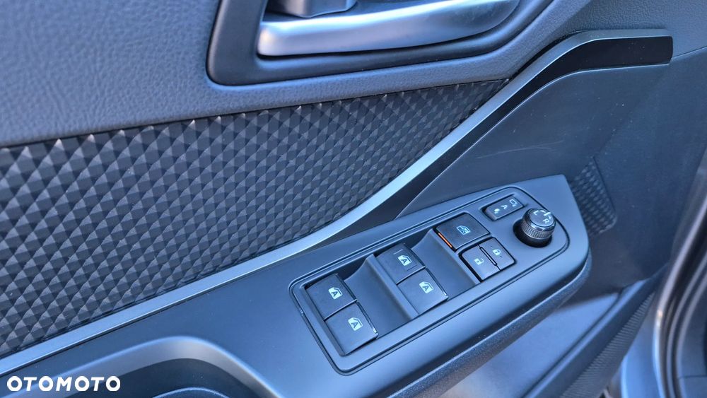 Toyota C-HR Flow - 11