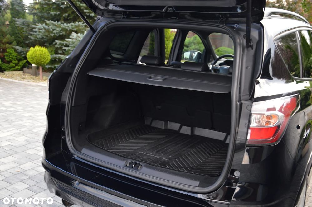 Ford Kuga 2.0 TDCi 4x4 ST-Line - 38