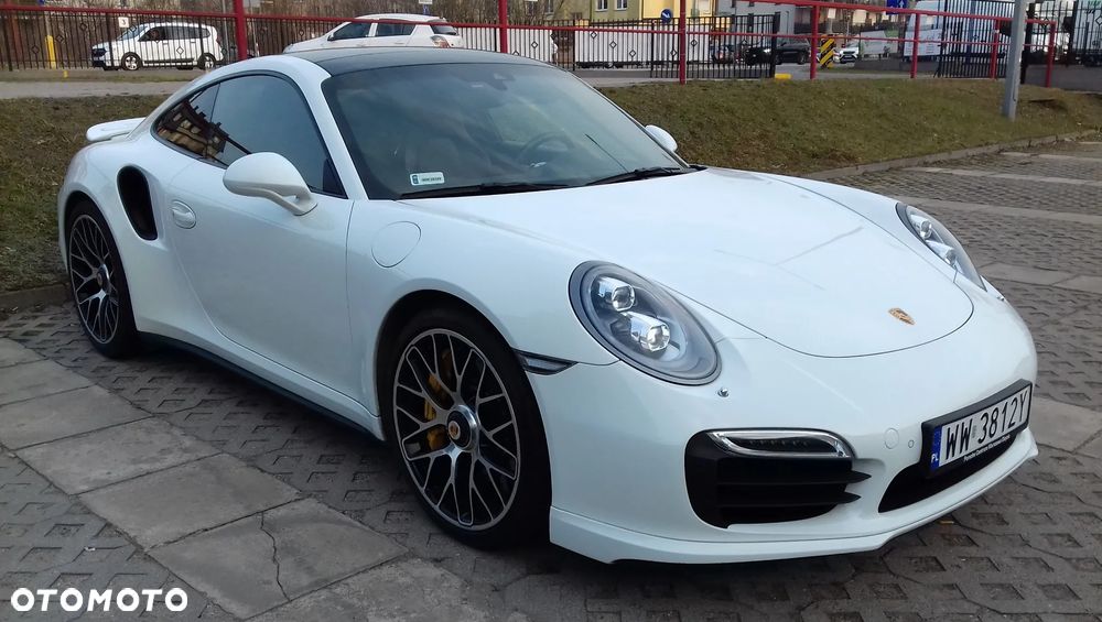 Porsche 911 Turbo S - 16