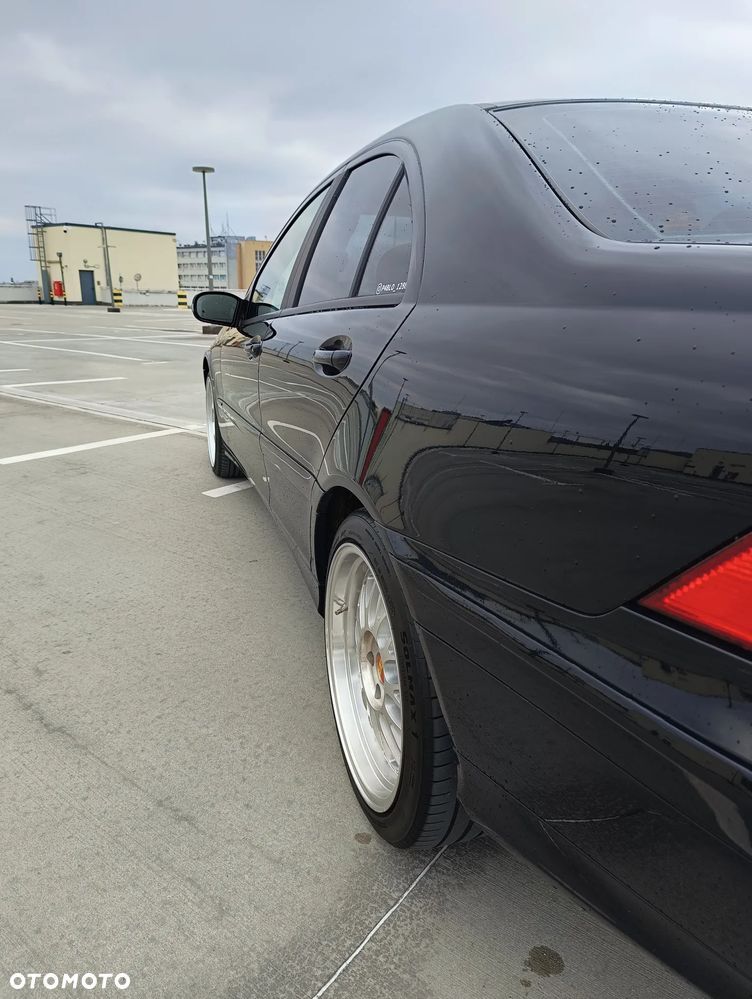 Mercedes-Benz Klasa C 180 Kompressor Classic Sport Edition - 13