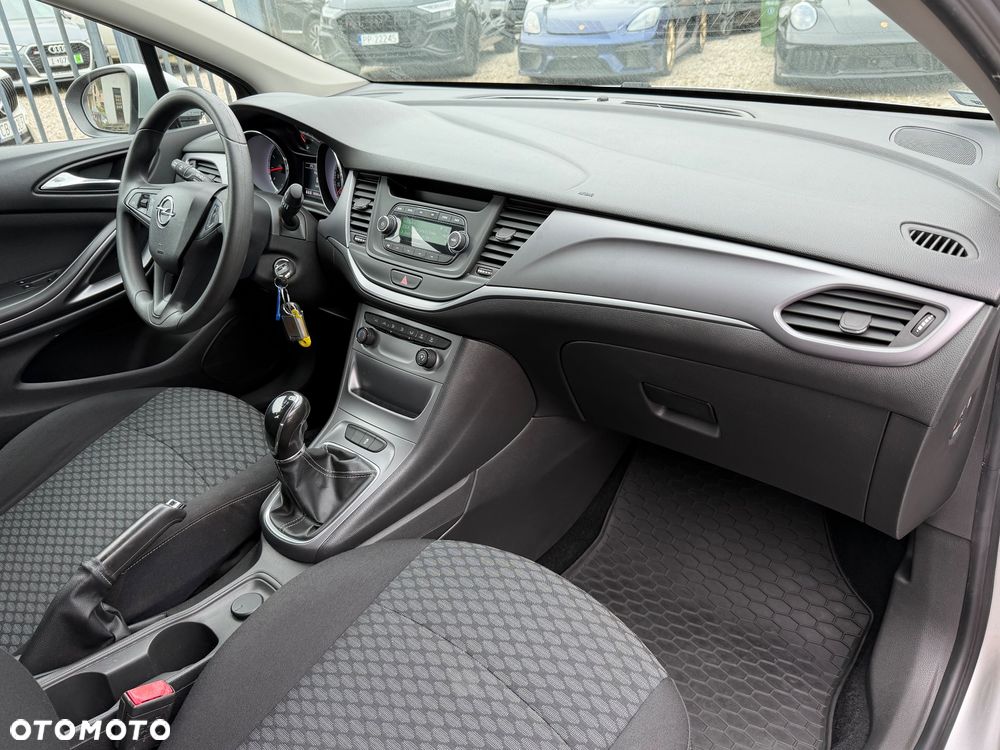 Opel Astra 1.4 Essentia - 26