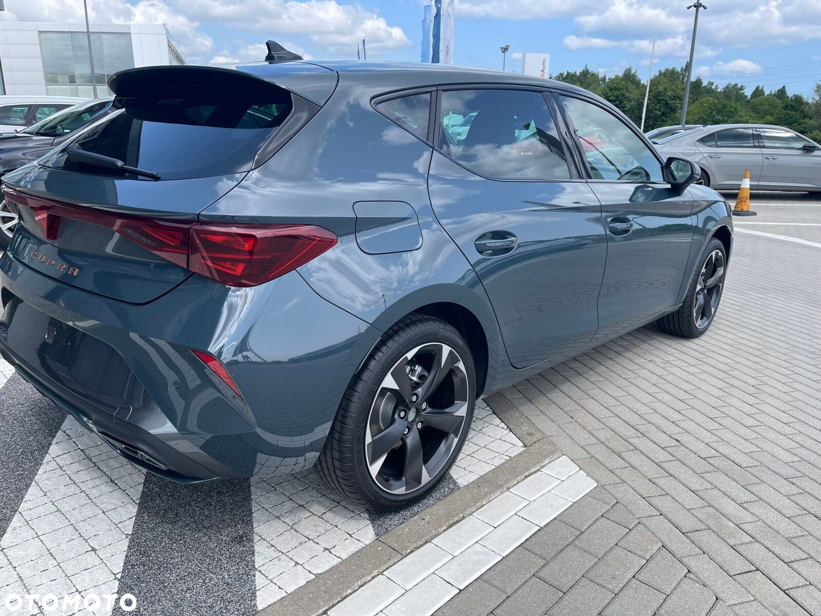 Cupra Leon 1.5 eTSI mHEV DSG - 9