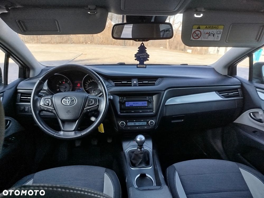 Toyota Avensis 2.0 D-4D Active Business - 19
