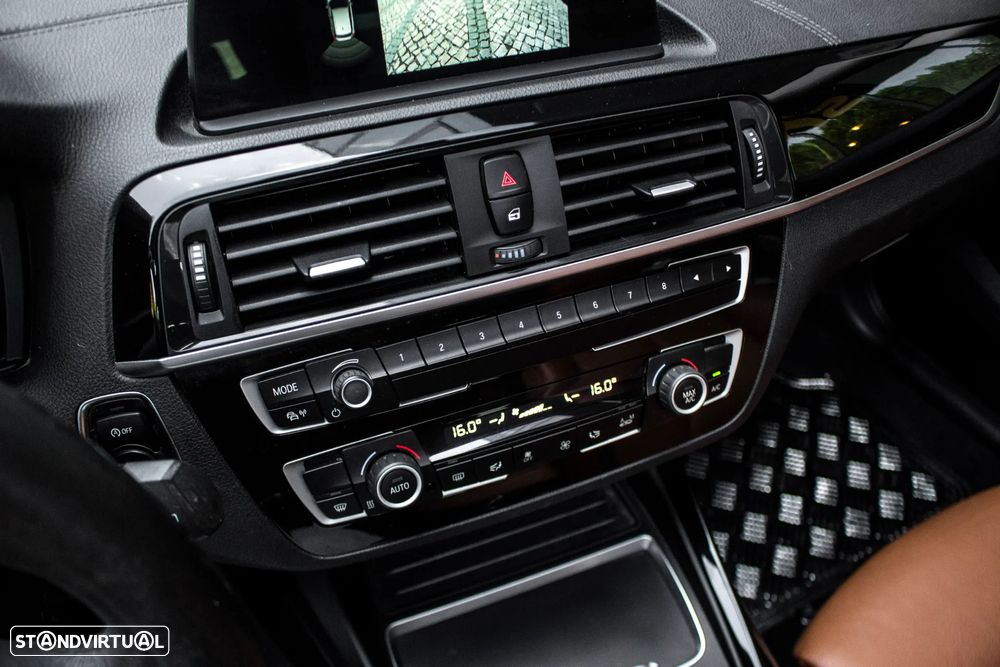 BMW 118 d Aut. Luxury Line - 24