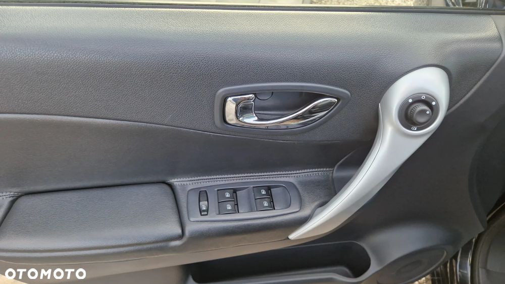 Renault Koleos dCi 150 FAP 4x2 Limited - 25
