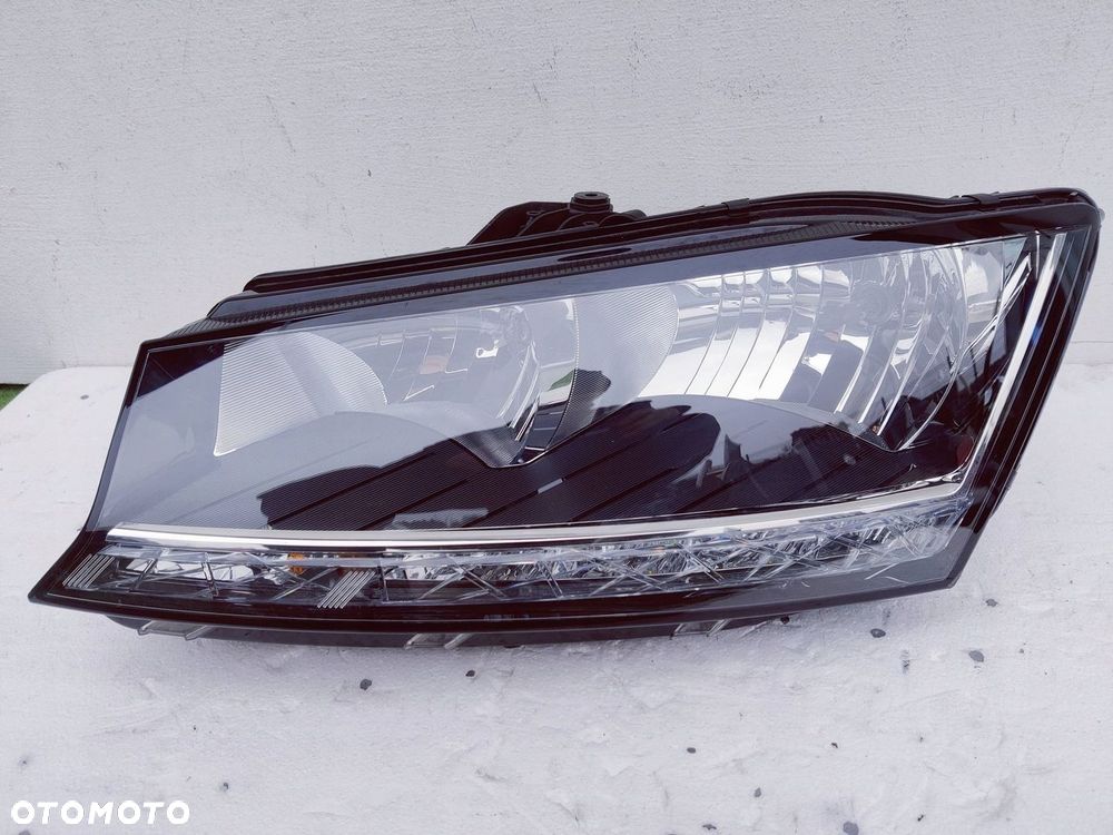 Lampa lewa Skoda Fabia 3 lift