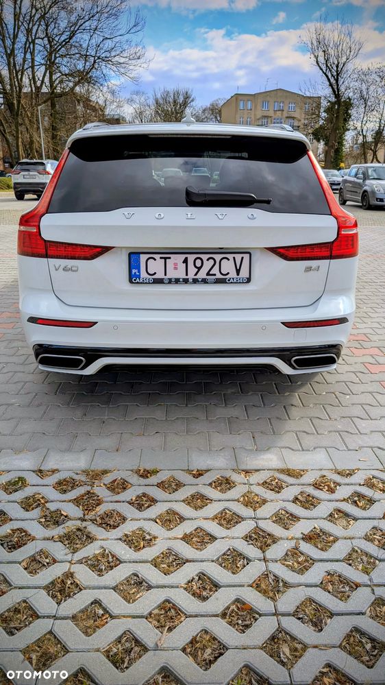 Volvo V60 D4 R-Design - 16