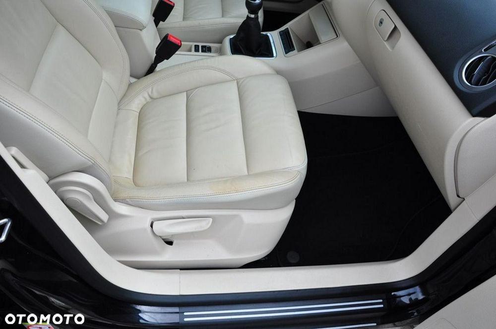 Volkswagen Tiguan - 30