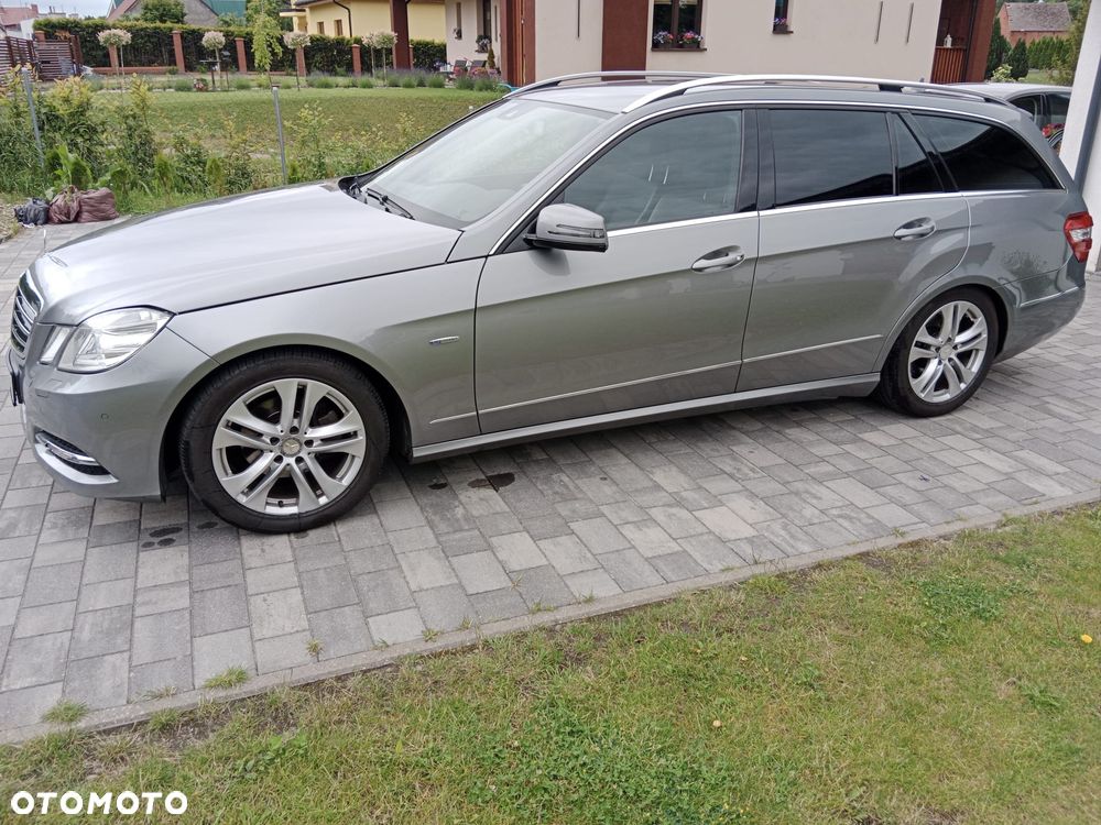 Mercedes-Benz Klasa E 220 CDI DPF BlueEFFICIENCY Automatik Avantgarde - 18