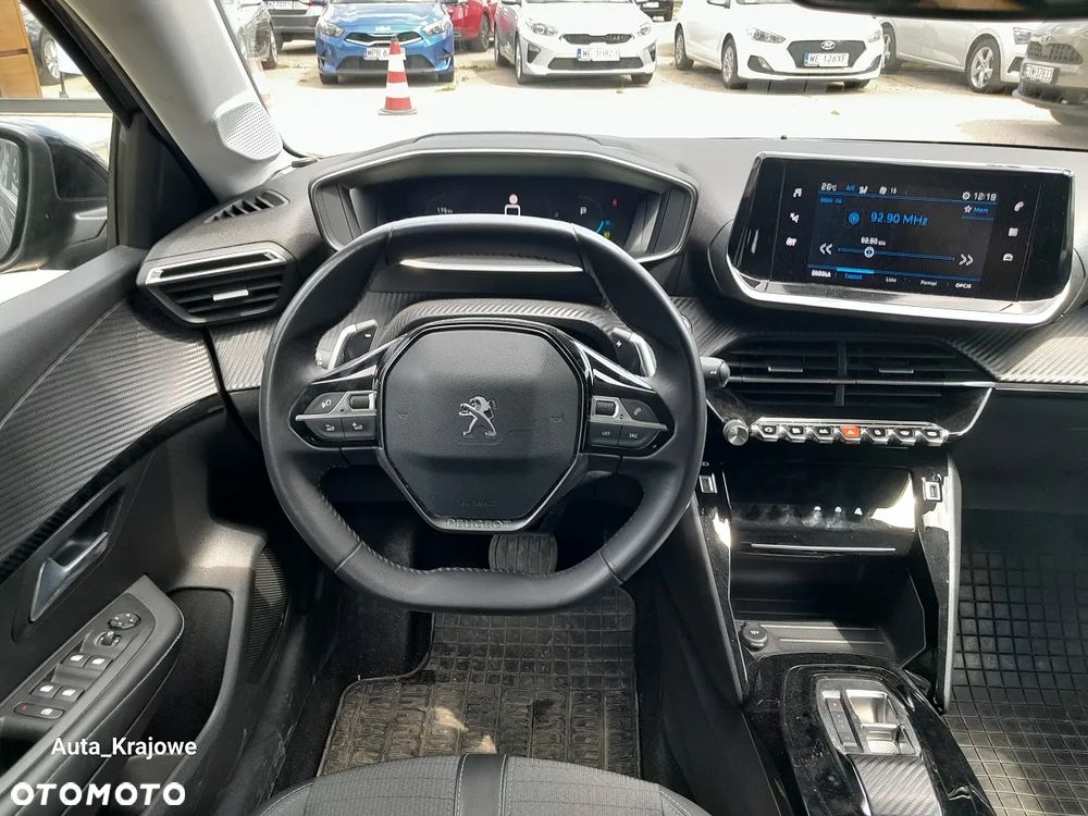 Peugeot 208 PureTech 100 EAT8 Allure - 11