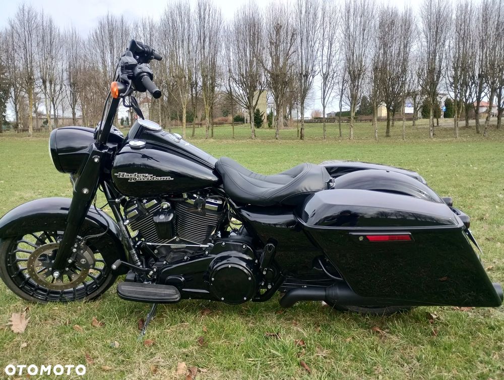 Harley-Davidson Touring Road King - 24