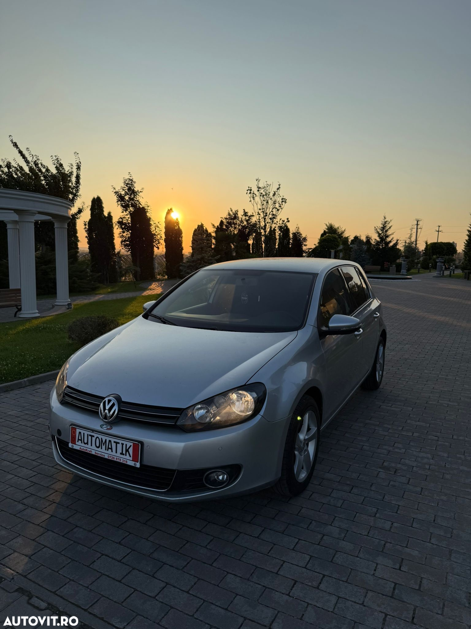Volkswagen Golf 2.0 TDI BlueMotion Technology Comfortline DSG - 3