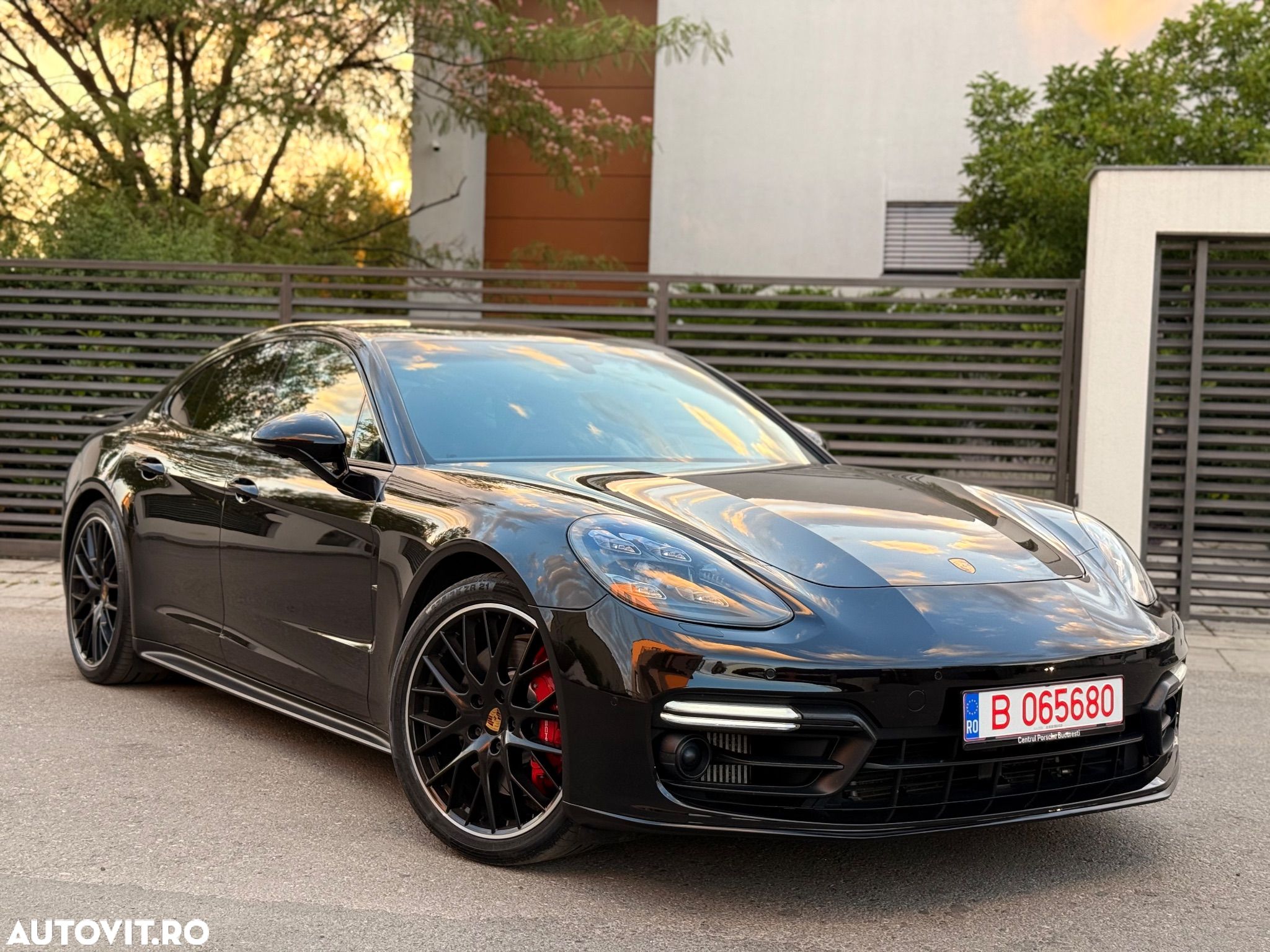 Porsche Panamera GTS - 1
