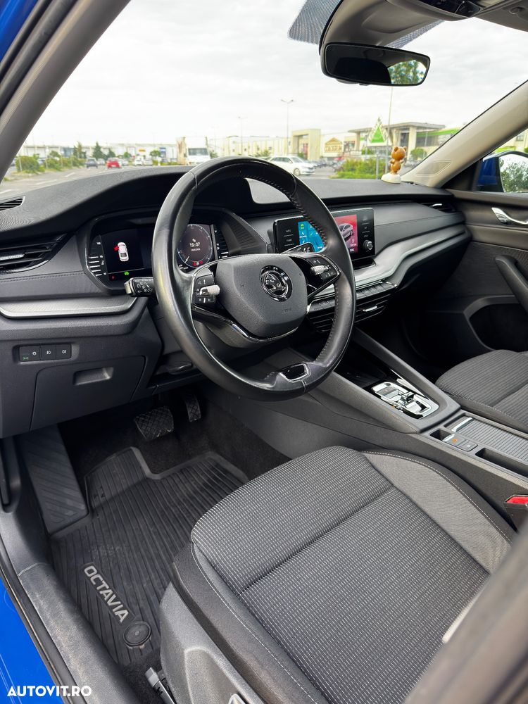 Skoda Octavia 2.0 TDI DSG Style - 11
