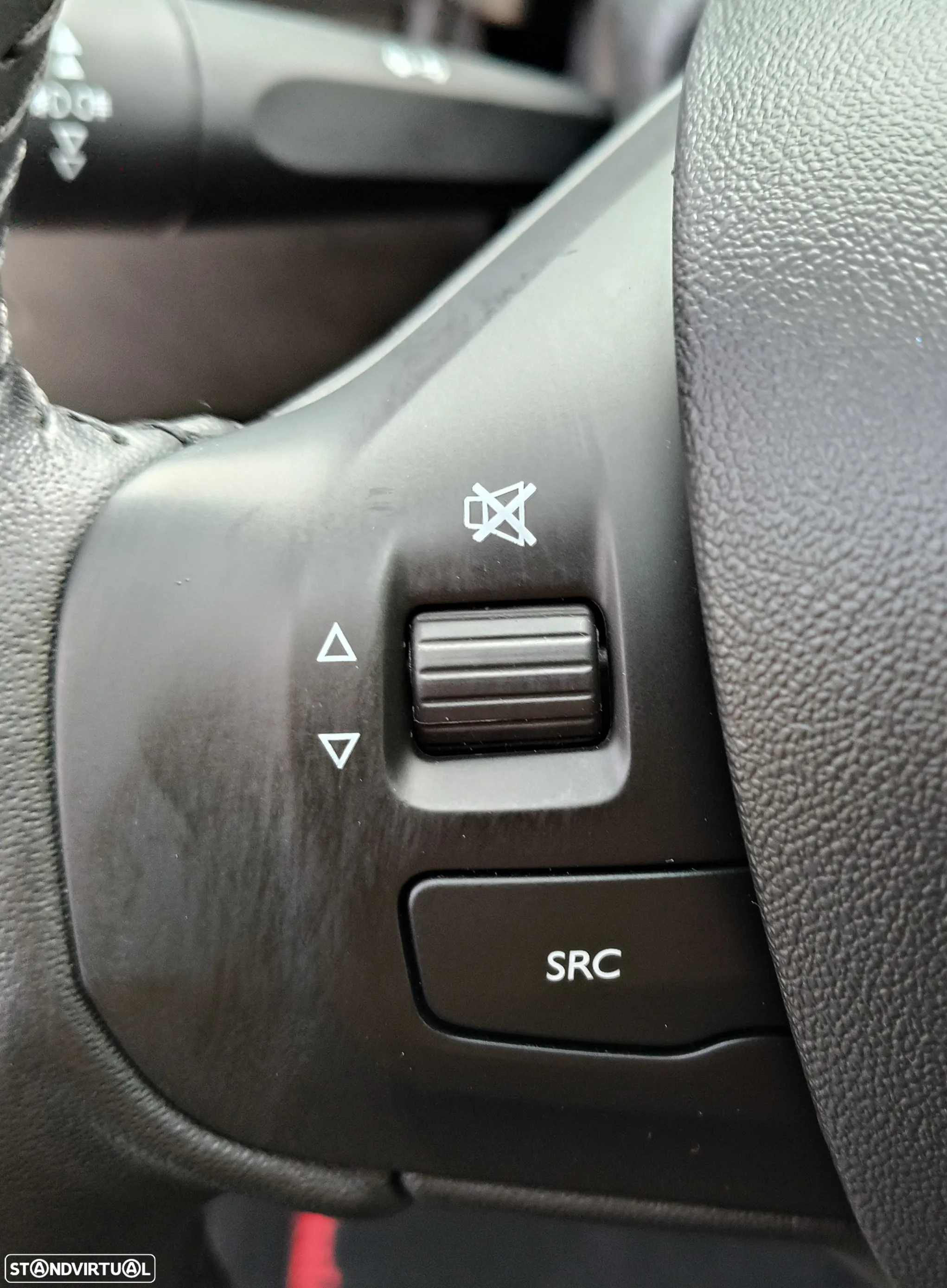 Peugeot 208 1.6 BlueHDi Style - 17