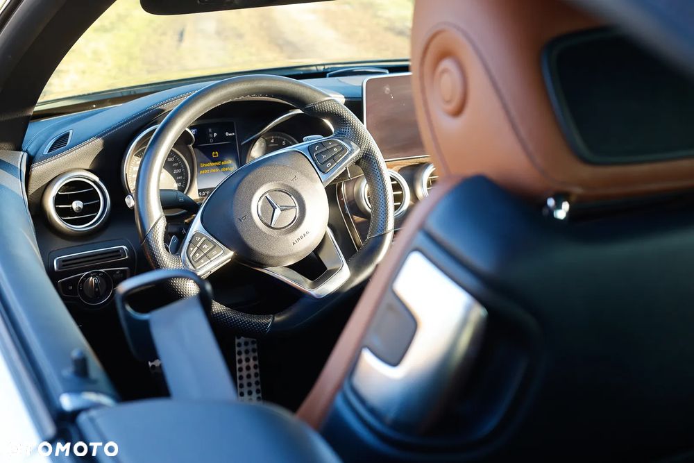 Mercedes-Benz Klasa C 300 Cabrio 9G-TRONIC AMG Line - 25