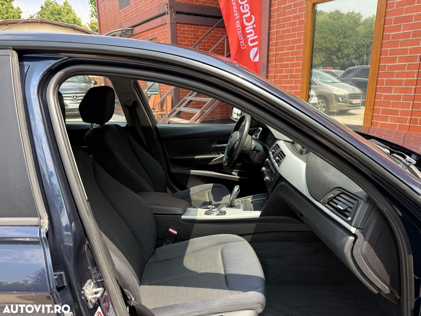 BMW Seria 3 - 34