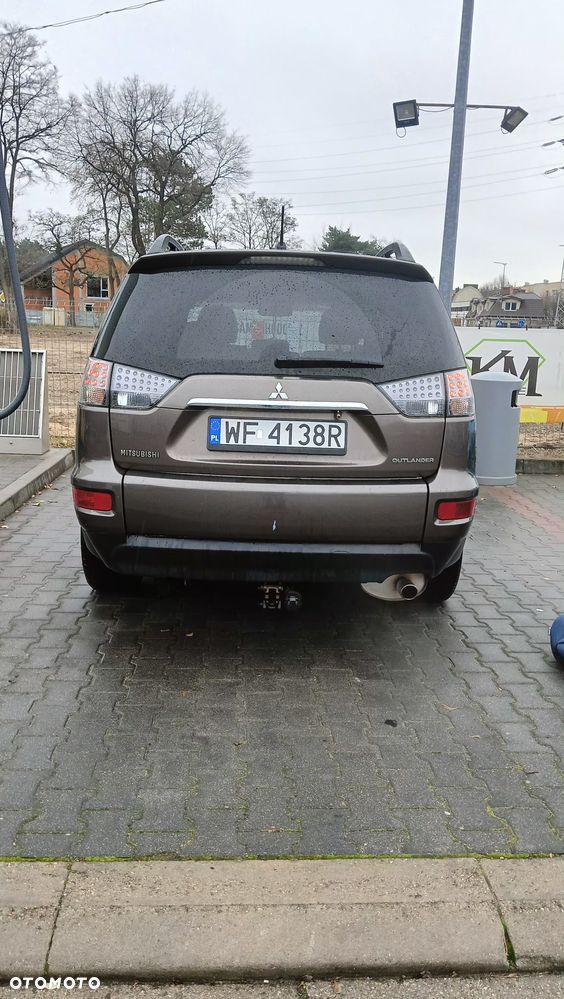 Mitsubishi Outlander 2.0 2WD CVT Invite - 16