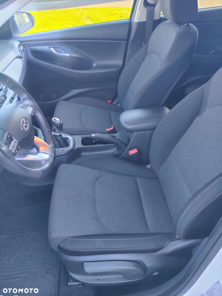 Hyundai i30 1.0 T-GDI Smart - 11