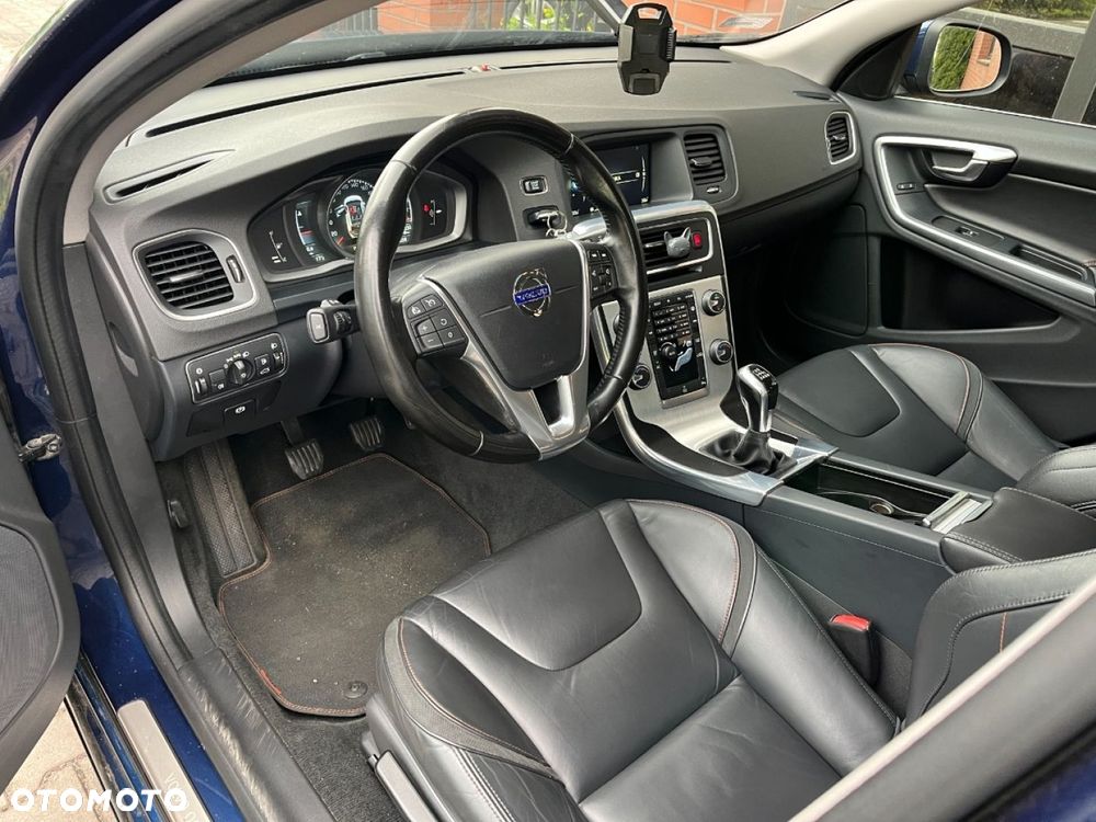 Volvo V60 D3 Summum - 8