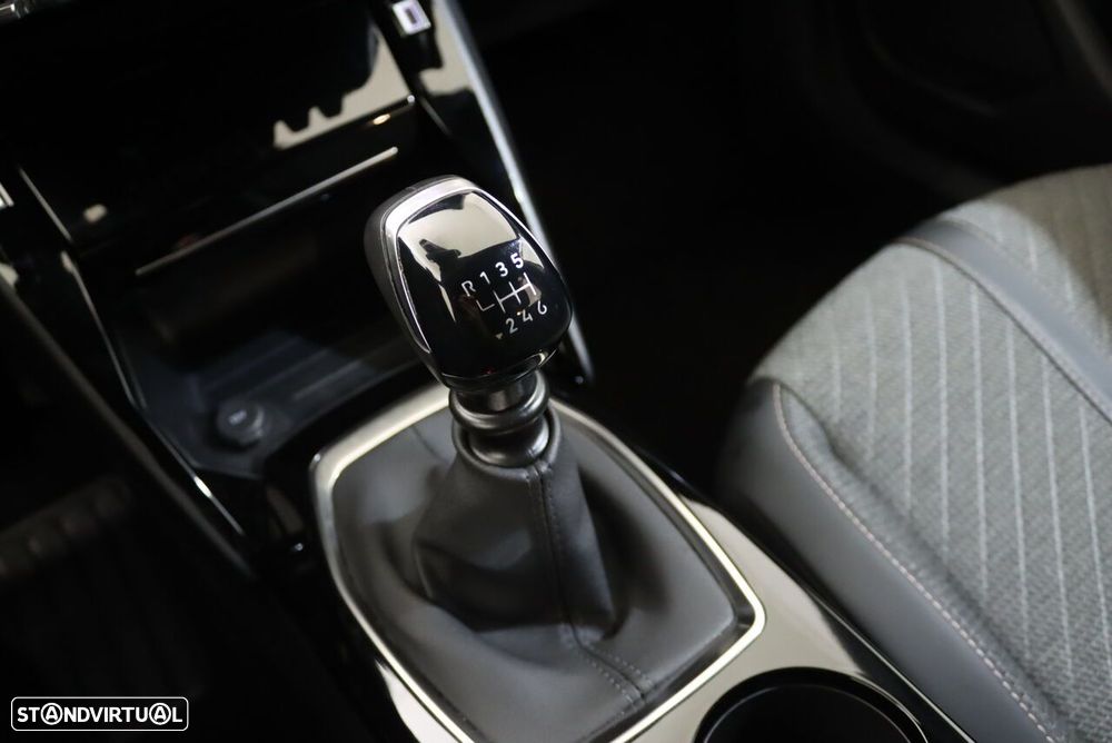 Peugeot 2008 PureTech 100 Allure - 22