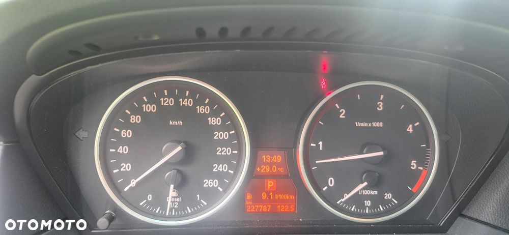 BMW Seria 5 530d xDrive - 16