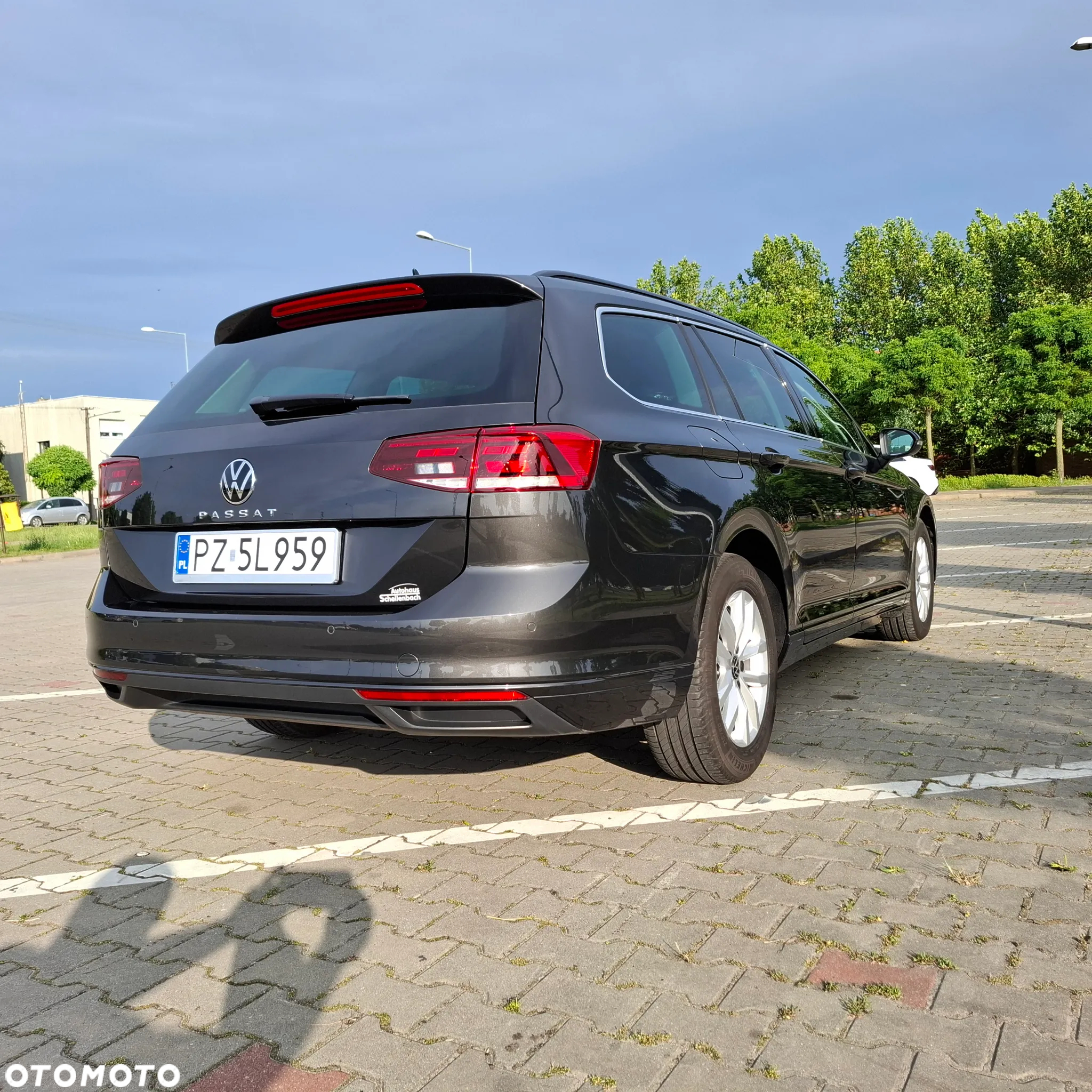 Volkswagen Passat 1.5 TSI OPF DSG Business - 4