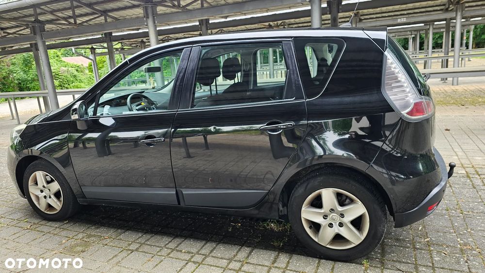 Renault Scenic - 26