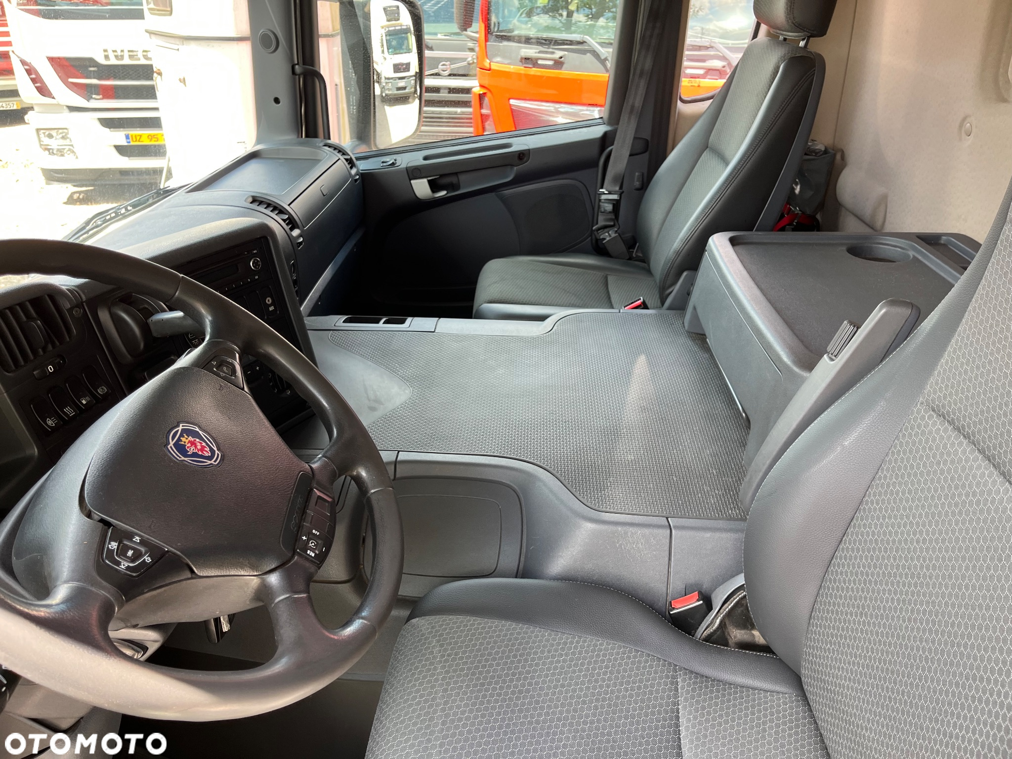 Scania P230 KONTENER boczne drzwi 260tys.km. SUPER STAN 18palet - 16