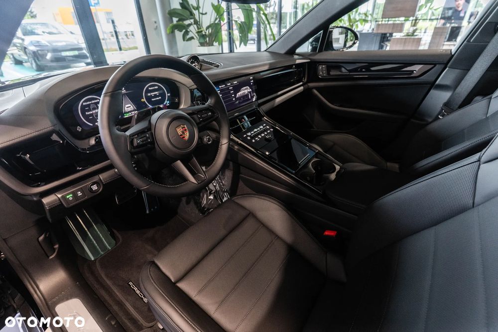 Porsche Panamera 4 E-Hybrid PHEV - 10