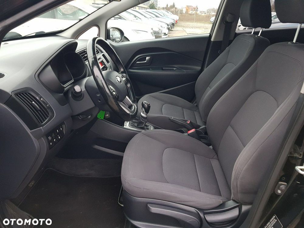 Kia Rio 1.4 Fifa World Cup Edition - 9